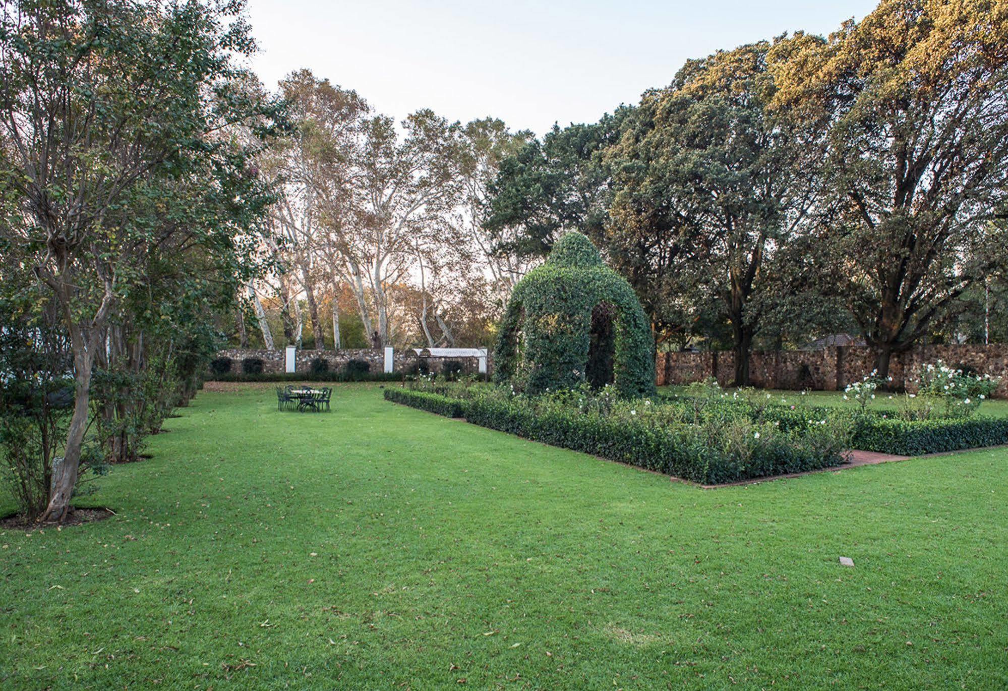 River Meadow Manor سنتوريون المظهر الخارجي الصورة